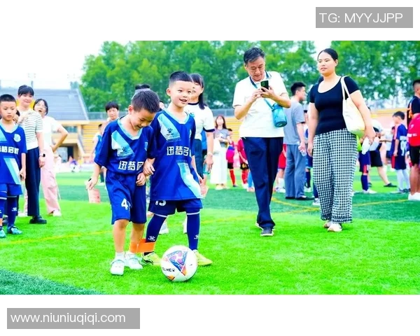 足球明星的孩子们：他们的成长与未来展望如何影响足球界